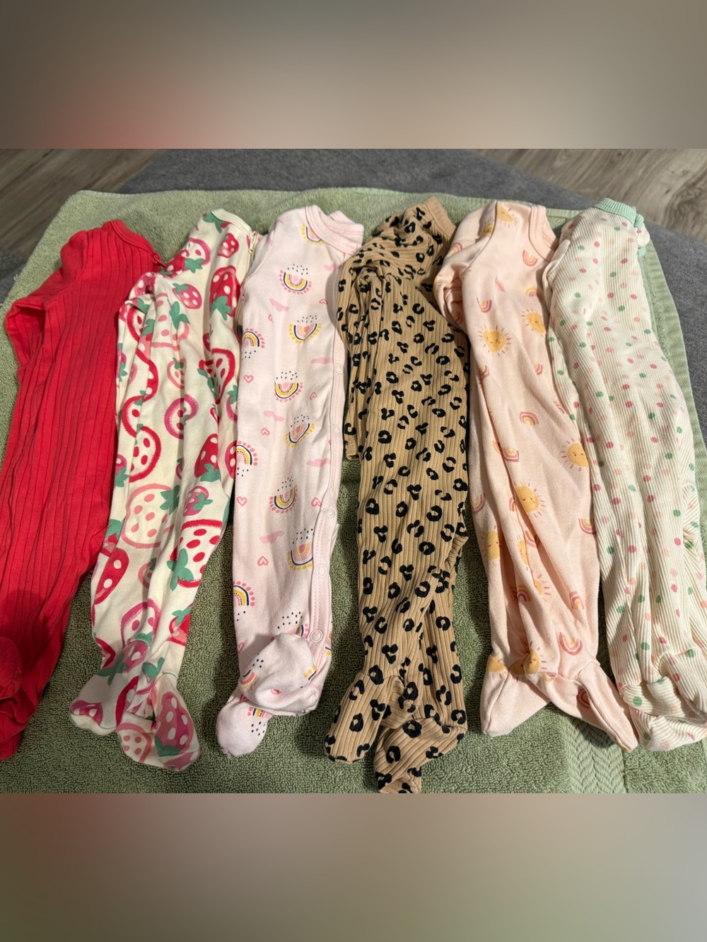 Baby Girl clothing bundle sizes (0-3 and a few nb)